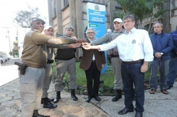 CÂMARA PRESENTE NA ENTREGA DE NOVO VEÍCULO PARA A BRIGADA MILITAR