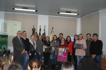 Câmara de Vereadores faz Homenagem Póstuma a Isaura Veneranda Parussolo e aos 50 anos da Biblioteca Pública Machado de Assis