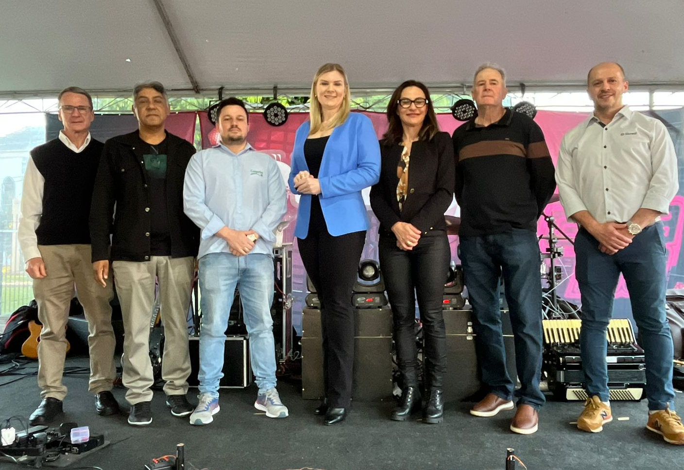 Vereadores marcam presença em evento municipal