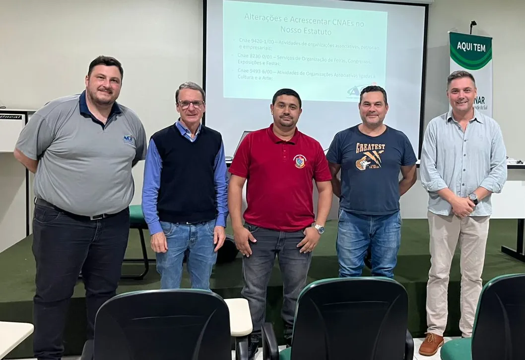 Vereadores marcam presença em Assembleia