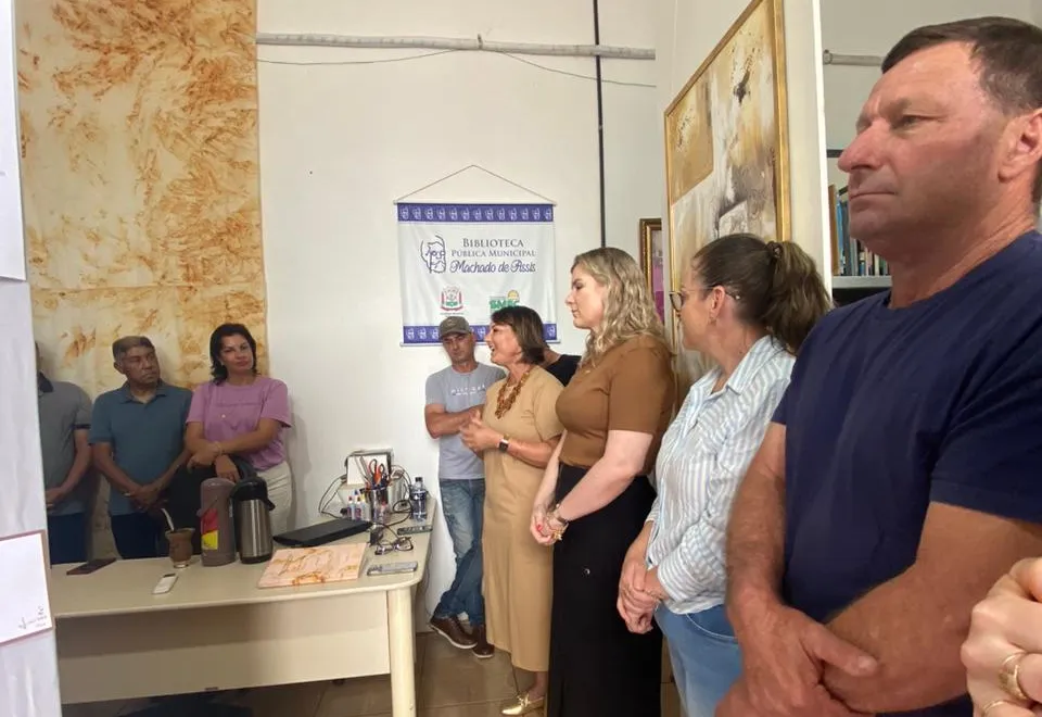 Legislativo presente em Exposição de Arte